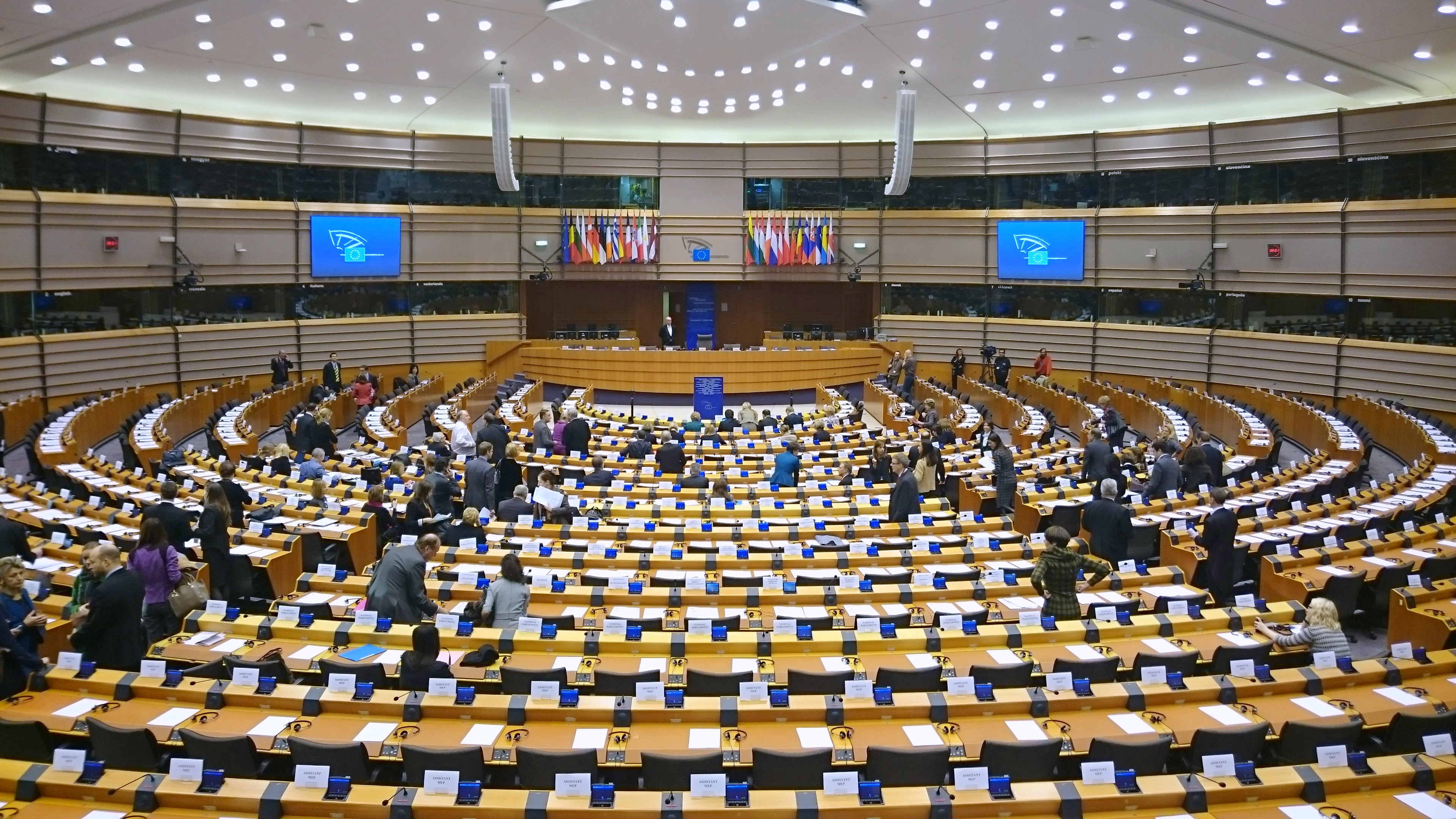 Hémycicle_du_Parlement_européen_(Bruxelles).jpg